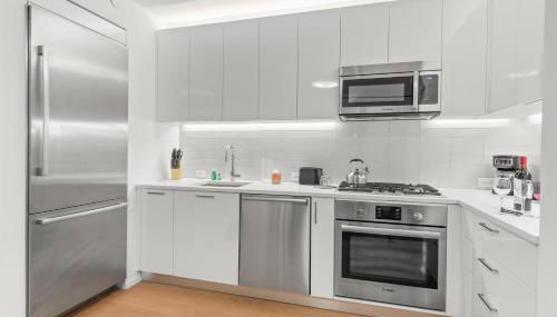 685 First Ave - Foto 2