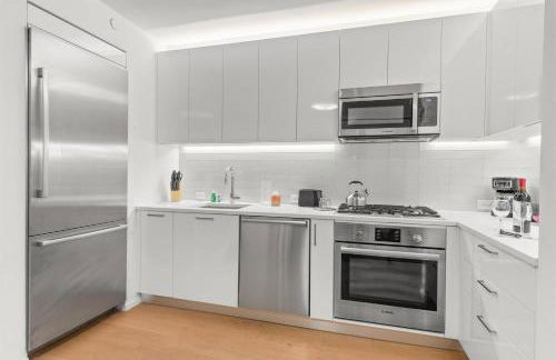 685 First Ave - Foto 2