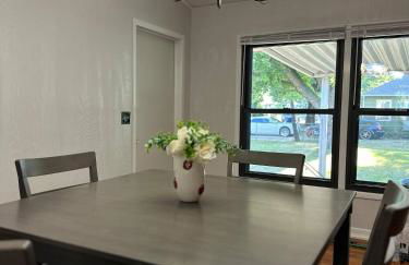 Comfy 3br/2ba steps away from Marian Day grounds - Foto 49