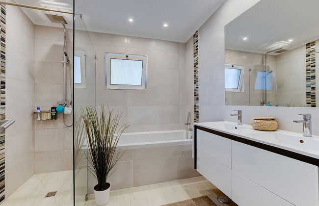 66 ADM Clara Beautifully Renovated Villa - Foto 20