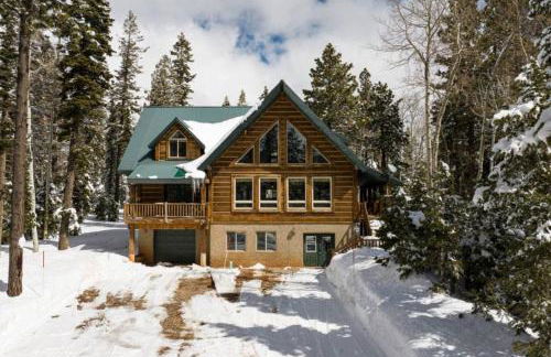 The Moccasin Lodge with Hot Tub and Fire Pit Escape - Foto 7