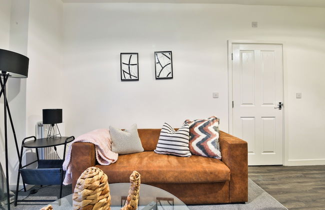 2 Bed Flat with Parking Near Waterfront - Foto 32