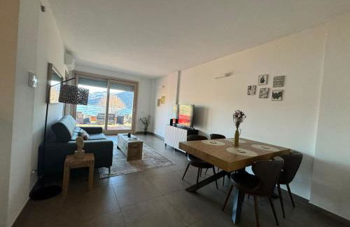 Reflections At The Lake - Foto 13