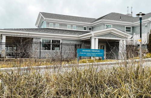 Charming Hyannis 3 Bed 2 Bath - Foto 19