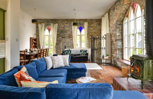 Finest Retreats - Luxury Converted Chapel with Hot Tub & Games Room - Photo 17
