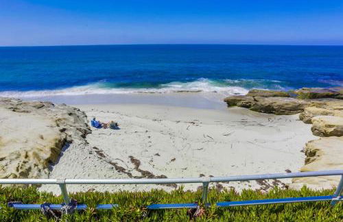 Surf and Sand Beach Bungalow - Foto 29