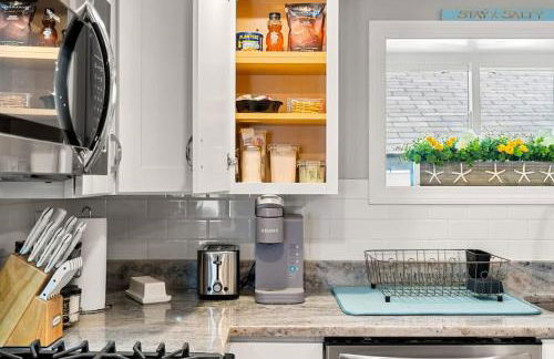 Beachfront Parking Salisbury Beach Retreat - Foto 30