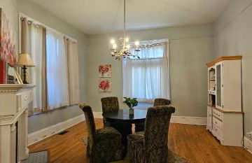 Dauphin District Darling #1-Downtown, Restaurants - Foto 79