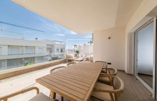 Flamenco Garden, design apt, heated pool, at La Finca Golf Resort - By Oyoostays - Foto 5