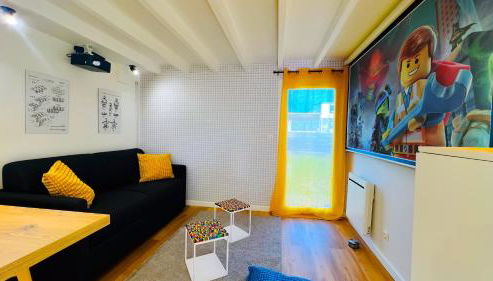 Futurostudio - Appart Hôtel LEGO - 5min du Parc Futuroscope - Parking - Poitiers - Foto 4