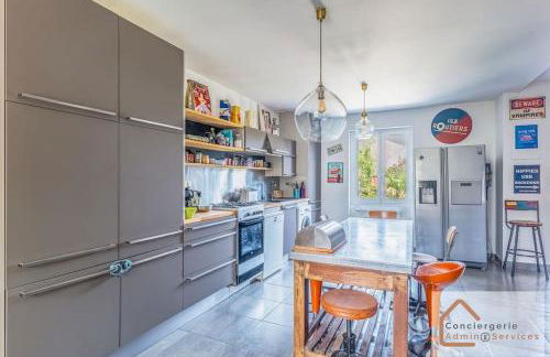 Maison à Lyon Parilly avec Piscine, Jardin, Parking Privé & Proche Eurexpo - Foto 14