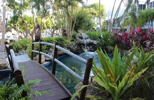 LIC Mgr - LUXURIOUS 2 BED 3 BATH PENTHOUSE SUITE - PANORAMIC OCEAN VIEWS! INDOOR PICKLEBALL - SPEAKEASY! - Foto 52