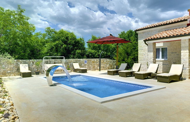 Modern Holiday Home With Pool in Bratulici - Foto 23