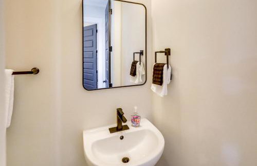 Dock and Views Spacious Lake Sinclair Retreat - Foto 14