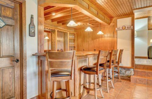 Private Lakefront Oasis - 5 Bedroom, Private Dock, & Firepit - Foto 13