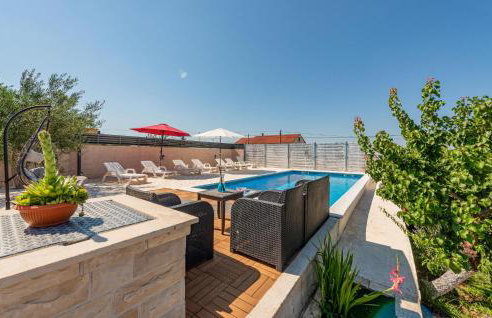 4 Bedroom Gorgeous Home In Lisicic - Foto 2