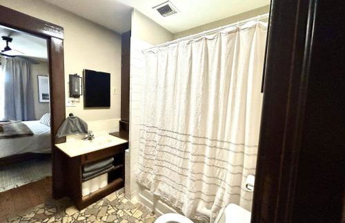 Downtown Location With Washer and Dryer. - Foto 16