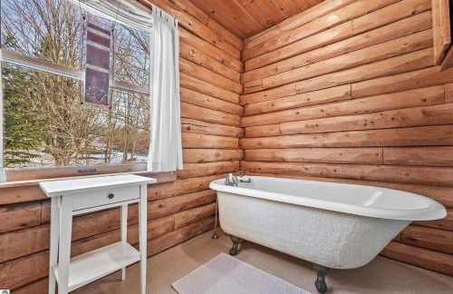 The Hillside Hideaway at Crystal Lake - Great Spa! - Foto 37