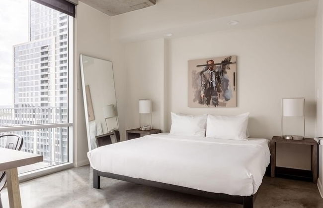 Austin Captivating 1BD 1BA 2nd Street District Apartment - Photo 10