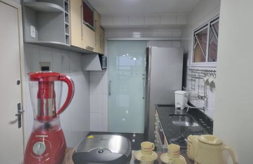 Apartamento Frente para o Mar - Varandão com Blindex - Vista para o Mar - 1 Suite e mais 2 Quartos-Ar Condicionado - 2 Vagas - BEIRA MAR - 70 metros da Praia ,TVS SMART GERAL -WI-FI -DISNEY PLUS- PORT 24 HORAS-KIT PRAIA-ROUPA DE CAMA 2 XCASAIS - Foto 27