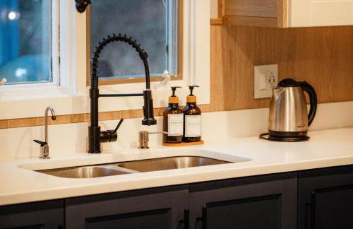 Catskill MNTN Escape 5 BR 3 bath Villa Hot Tub Fire Pit Best Group Stay - Foto 60