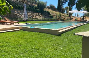 PODERE TORRICELLE 69B Pancole Gr, seaview infinity pool, jacuzzi, sauna, exclusive villa with 2 bedrooms for 4 - If you total 5 or 6 people there is an independent suite in main villa with private ensuite bathroom, kitchenette and garden dining area - Foto 33