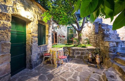 Holiday House near Split with heated pool - Photo 19