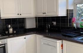 Spacious 3 Bed Apartment In Central Horsham - Photo 28