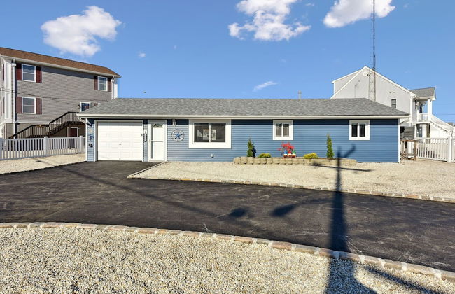 Waterfront Beach House - Photo 24