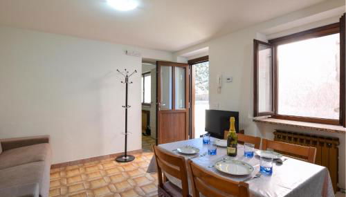 2 Bedroom Stunning Home In Pont-Saint-Martin - Foto 5