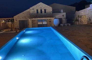 LAINI LUXURY SUITES - Photo 80