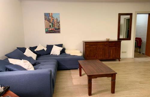 Große & voll ausgestattete Apartments, Studios, Doppelzimmer, Workspace, Parkplatz, Netflix, Prime & schnelles Wifi in ruhiger Lage mit Garten - Foto 9