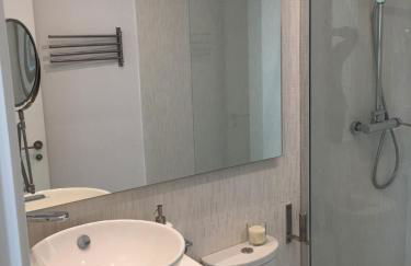 Diseño y confort junto a la catedral - Foto 38