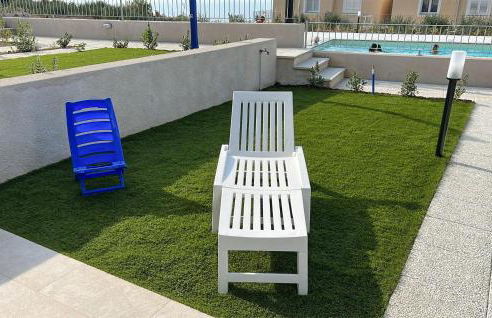 1 Bedroom Gorgeous Apartment In Isola Rossa - Foto 15