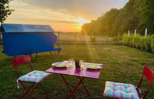 Le Lavoir Secret - hébergement atypique dans un joli cadre bucolique - Foto 3