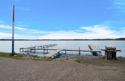 1BR Fife Lake Haven with Fire Pit & Hot Tub - Foto 25