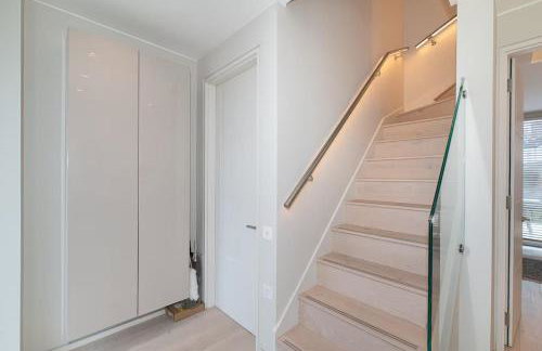 Modern Smart Home with Garden close to Richmond - Pass the Keys - Foto 52