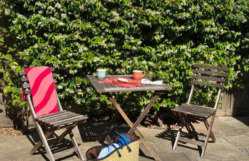 Suzetta Cottage - Photo 3