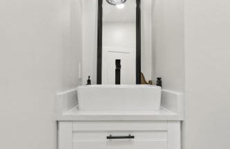 SoHo Serenity - Amazing Home with Private Pool & Hot Tub, SoHo District - Foto 40