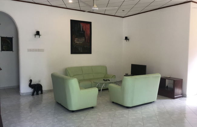 Swiss Villa Moragalla Beach - Foto 9