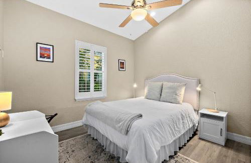 Citrus Hideaway - Steps to City Center - Photo 23