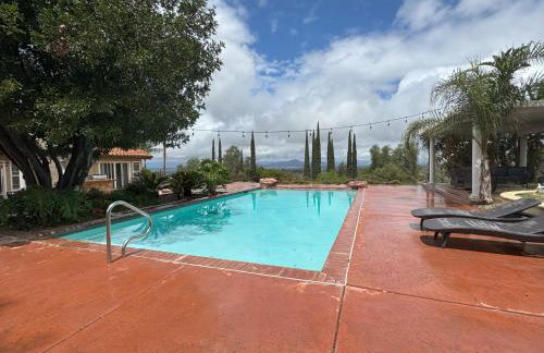 Riverside Views & Pool Retreat - Foto 30