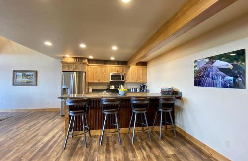 Luxury Townhome in Exclusive Eagle Bend - Photo 10