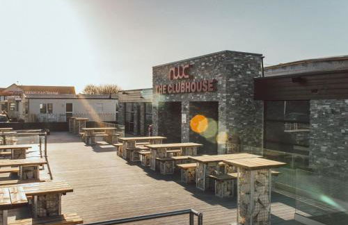 Blue skies golden gate holiday centre,towyn ,abergele - Photo 11