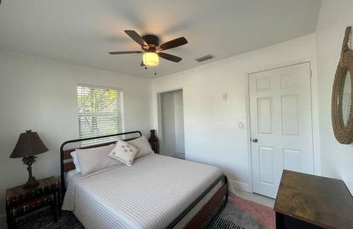 Jungle Cottage with luxury pool, hot tub and more! - Photo 24