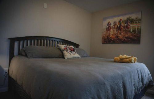 1939 Four Bed Rustic Escape by Casino - Foto 44