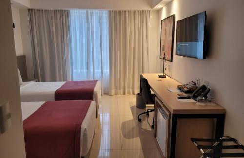 FLAT EXCLUSIVO DENTRO DO HOTEL RAMADÃ - Eixo Monumental - Foto 10