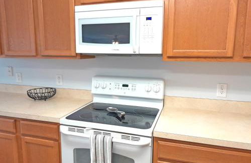 Private pool villa with game room close to theme parks! - Foto 12