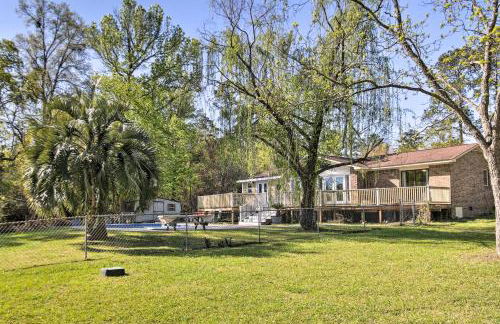 Lush Gilbert House with Outdoor Oasis on Lake Murray - Foto 27