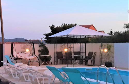 Apartments"Nika" with private pool - Foto 4